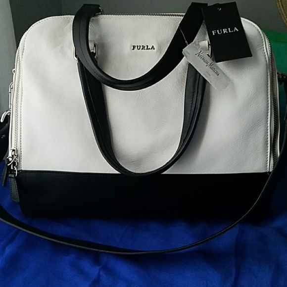 Handbag - Picture 2 of 8